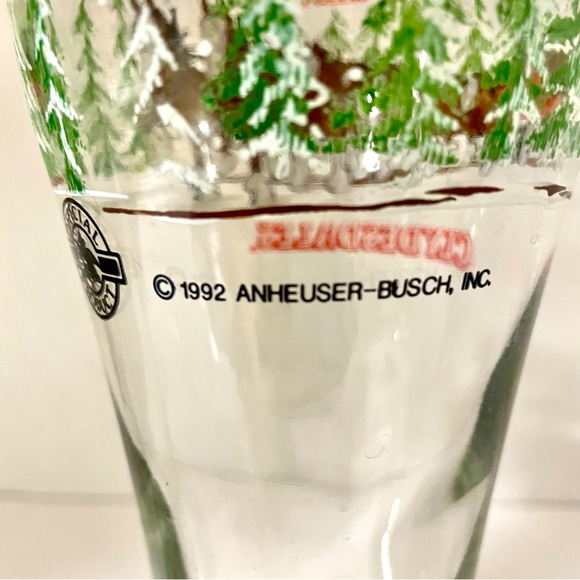 2 Anheuser-Busch Budweiser King of Beers Clydesdales Christmas Clear Glasses - Picture 3 of 6